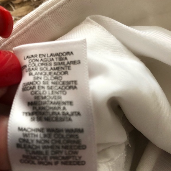 Daisy Fuentes White Shorts Size 4 - Picture 4 of 5